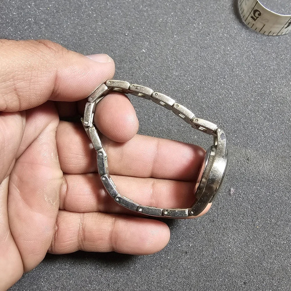 Ladies quartz fashion watch silver tone white dial working with new battery show - Picture 7 of 9